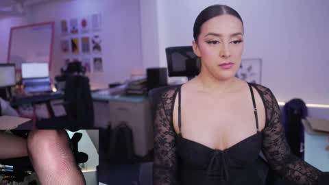 Kimberly 1200-1900 GMT-5 online show from October 17, 2025, 7:05 pm