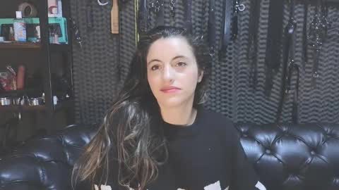  KIMBERLY SWAN  online show from February 4, 2025, 1:59 pm