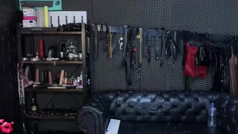  KIMBERLY SWAN  online show from November 14, 2025, 7:23 pm