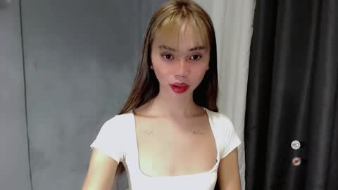 Snapshot of kimberly_tart chatting on December 15, 2024, 12:51 am Kimberly online show from December 15, 2024, 12:51 am