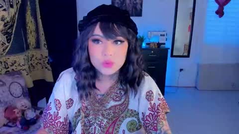 Snapshot of kimberlygati2 chatting on September 24, 2025, 12:08 pm Kimberly Polizzi     online show from September 24, 2025, 12:08 pm