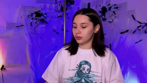 Snapshot of kimclarks chatting on October 17, 2025, 8:39 am kimclarks online show from October 17, 2025, 8:39 am