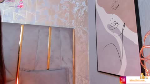  KIM  online show from February 8, 2025, 2:58 am