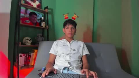 Snapshot of kimerico_04 chatting on December 7, 2024, 12:19 am ISAAC online show from December 7, 2024, 12:19 am