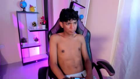 Snapshot of kimerico_04 chatting on December 9, 2024, 6:35 pm ISAAC online show from December 9, 2024, 6:35 pm