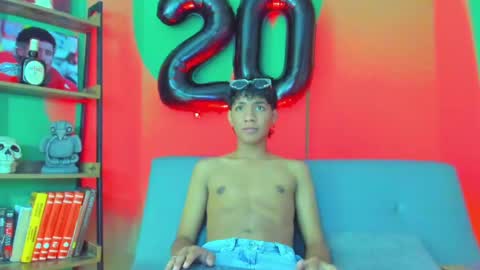 Snapshot of kimerico_04 chatting on December 12, 2024, 10:42 pm ISAAC online show from December 12, 2024, 10:42 pm