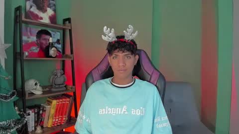 Snapshot of kimerico_04 chatting on December 31, 2024, 11:06 pm ISAAC online show from December 31, 2024, 11:06 pm