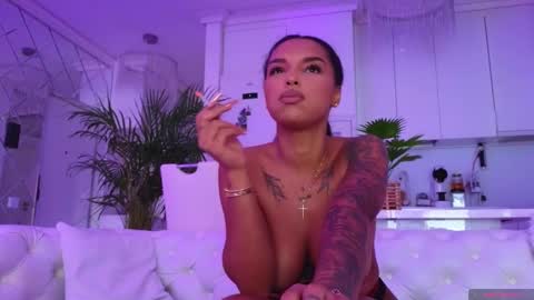 Kim online show from December 18, 2025, 1:17 pm