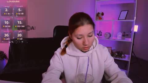 Snapshot of kimiko_shine_ chatting on December 14, 2025, 9:47 am just Kimi online show from December 14, 2025, 9:47 am