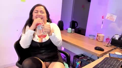 Snapshot of kimkalifa chatting on September 20, 2025, 4:08 pm Camila online show from September 20, 2025, 4:08 pm