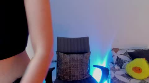 Snapshot of kimmcarter chatting on November 9, 2025, 11:25 pm Kimm online show from November 9, 2025, 11:25 pm