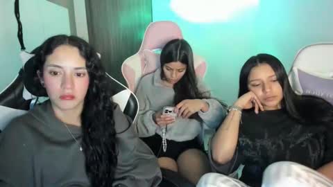 kimmi online show from October 17, 2025, 11:51 pm