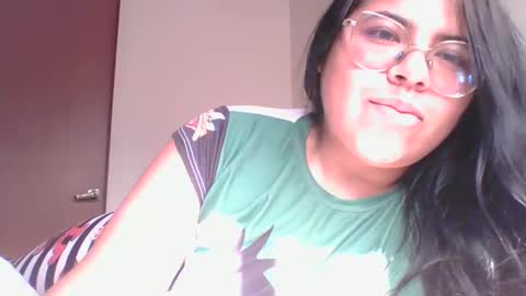Snapshot of kimmy_kimmy_ chatting on February 10, 2025, 2:05 pm Kimmy online show from February 10, 2025, 2:05 pm