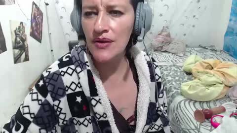 Snapshot of kimmy_sander1 chatting on January 8, 2025, 8:49 am Kimmy online show from January 8, 2025, 8:49 am