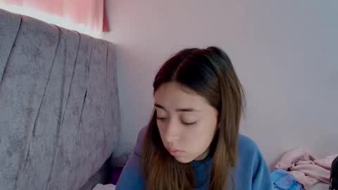 Snapshot of kimmy_veggaa chatting on October 22, 2025, 4:29 pm kimm online show from October 22, 2025, 4:29 pm