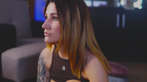 Snapshot of kimskye chatting on January 18, 2025, 5:20 am KimSkye online show from January 18, 2025, 5:20 am