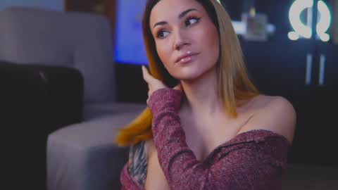 Snapshot of kimskye chatting on January 20, 2025, 11:54 pm KimSkye online show from January 20, 2025, 11:54 pm