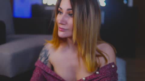 Snapshot of kimskye chatting on January 21, 2025, 6:11 am KimSkye online show from January 21, 2025, 6:11 am