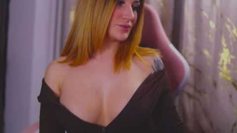 Snapshot of kimskye chatting on February 7, 2025, 12:42 am KimSkye online show from February 7, 2025, 12:42 am