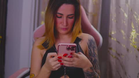 Snapshot of kimskye chatting on February 7, 2025, 10:30 pm KimSkye online show from February 7, 2025, 10:30 pm