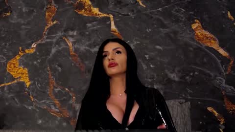 Kim Wilmes online show from December 19, 2024, 5:50 pm