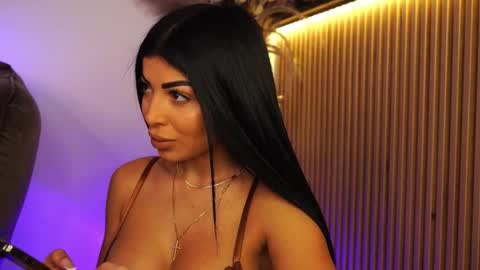 Snapshot of kimybroox chatting on October 5, 2025, 7:45 pm Andreea online show from October 5, 2025, 7:45 pm