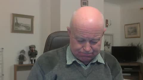 Snapshot of kindahairy4u chatting on January 10, 2025, 6:28 pm kindahairy4u online show from January 10, 2025, 6:28 pm