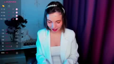 Hazel online show from December 4, 2025, 12:42 am