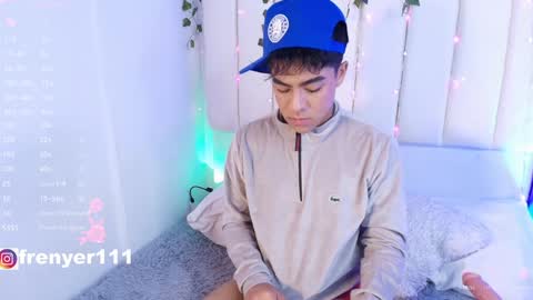 Snapshot of king_azahell chatting on January 12, 2025, 8:36 pm king help me reach 100 likes online show from January 12, 2025, 8:36 pm