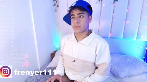 Snapshot of king_azahell chatting on January 22, 2025, 2:48 am king help me reach 100 likes online show from January 22, 2025, 2:48 am