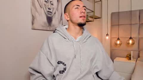 Snapshot of king_dante_ chatting on December 11, 2024, 7:25 pm King Dante online show from December 11, 2024, 7:25 pm