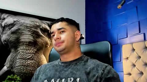 Angel Falconer online show from November 25, 2025, 1:27 am