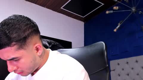 Angel Falconer online show from December 14, 2025, 11:42 pm