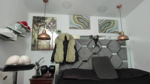 Snapshot of king_fitt_ chatting on January 23, 2025, 2:02 am HOT MEN BLACK online show from January 23, 2025, 2:02 am