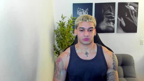 Snapshot of king_of_kings__ chatting on December 2, 2024, 11:51 pm king_of_kings__ online show from December 2, 2024, 11:51 pm