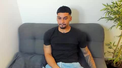 Snapshot of king_of_kings__ chatting on September 20, 2025, 2:01 am king_of_kings__ online show from September 20, 2025, 2:01 am