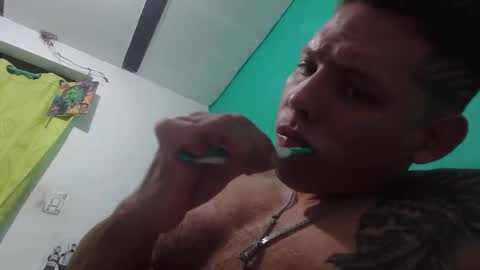 king_russo online show from September 17, 2025, 2:57 am