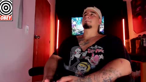 King Bear online show from December 14, 2025, 5:46 am