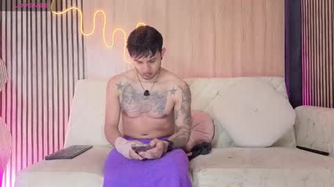 Dani  online show from December 2, 2025, 3:23 am