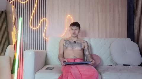 Dani  online show from December 15, 2025, 4:06 am