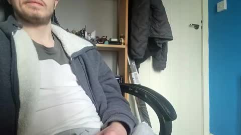 Snapshot of kingcharlez_04 chatting on February 19, 2025, 2:55 pm kingcharlez_04 online show from February 19, 2025, 2:55 pm