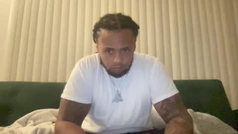 Snapshot of kingdabiggest chatting on November 17, 2025, 8:20 am KingDaBiggest online show from November 17, 2025, 8:20 am