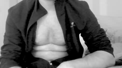 Snapshot of kingindisguise69 chatting on February 15, 2025, 5:07 pm kingindisguise69 online show from February 15, 2025, 5:07 pm