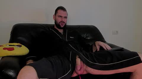 The King online show from November 26, 2025, 11:33 am