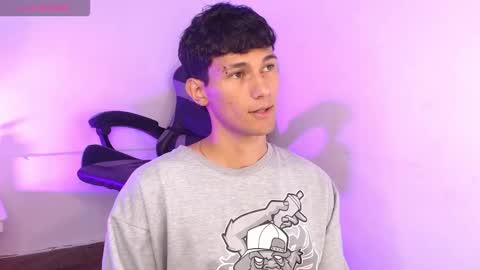  A L E X  online show from November 19, 2025, 3:50 am