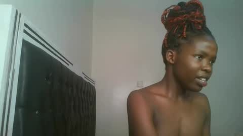 kinky_aria online show from September 19, 2025, 5:24 pm