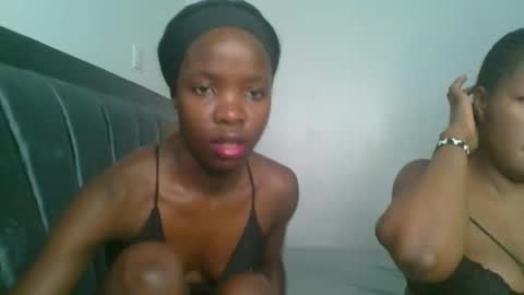 kinky_aria online show from October 10, 2025, 5:23 pm