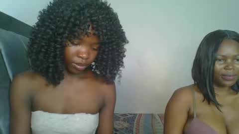 kinky_aria online show from October 21, 2025, 5:57 pm