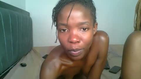 kinky_aria online show from October 25, 2025, 6:13 pm