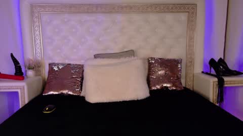 Courtney online show from January 17, 2025, 1:04 am